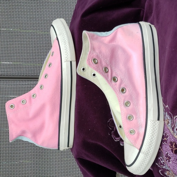 EUC CTAS Classic High Top in White/Red/Blue/Purple (Jr. 5) KICKS - Picture 7 of 8